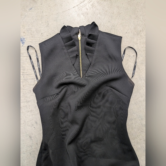 ·Calvin Klein V Neck Ruffle Sheath Dress, OP - Picture 4 of 8